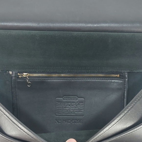 Coach Black Tote with Minimalist Design and Adjustable Strap - Picture 2 of 6